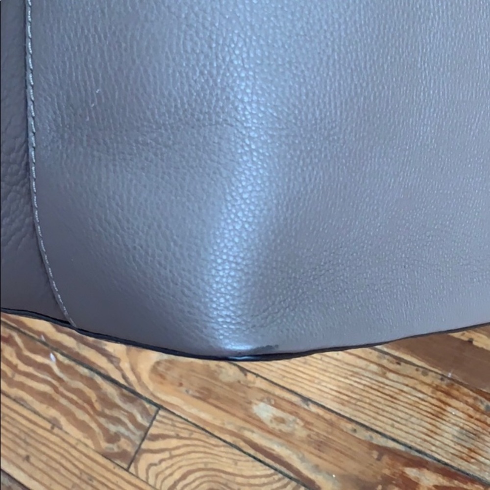 Tory Burch McGraw tote $397 - Picture 5 of 6